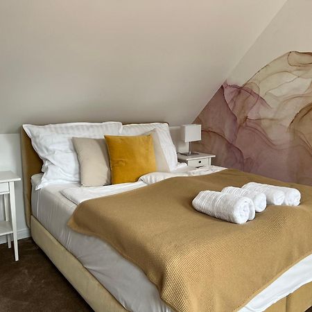 Monbuhim Comfort Veszprem Bagian luar foto