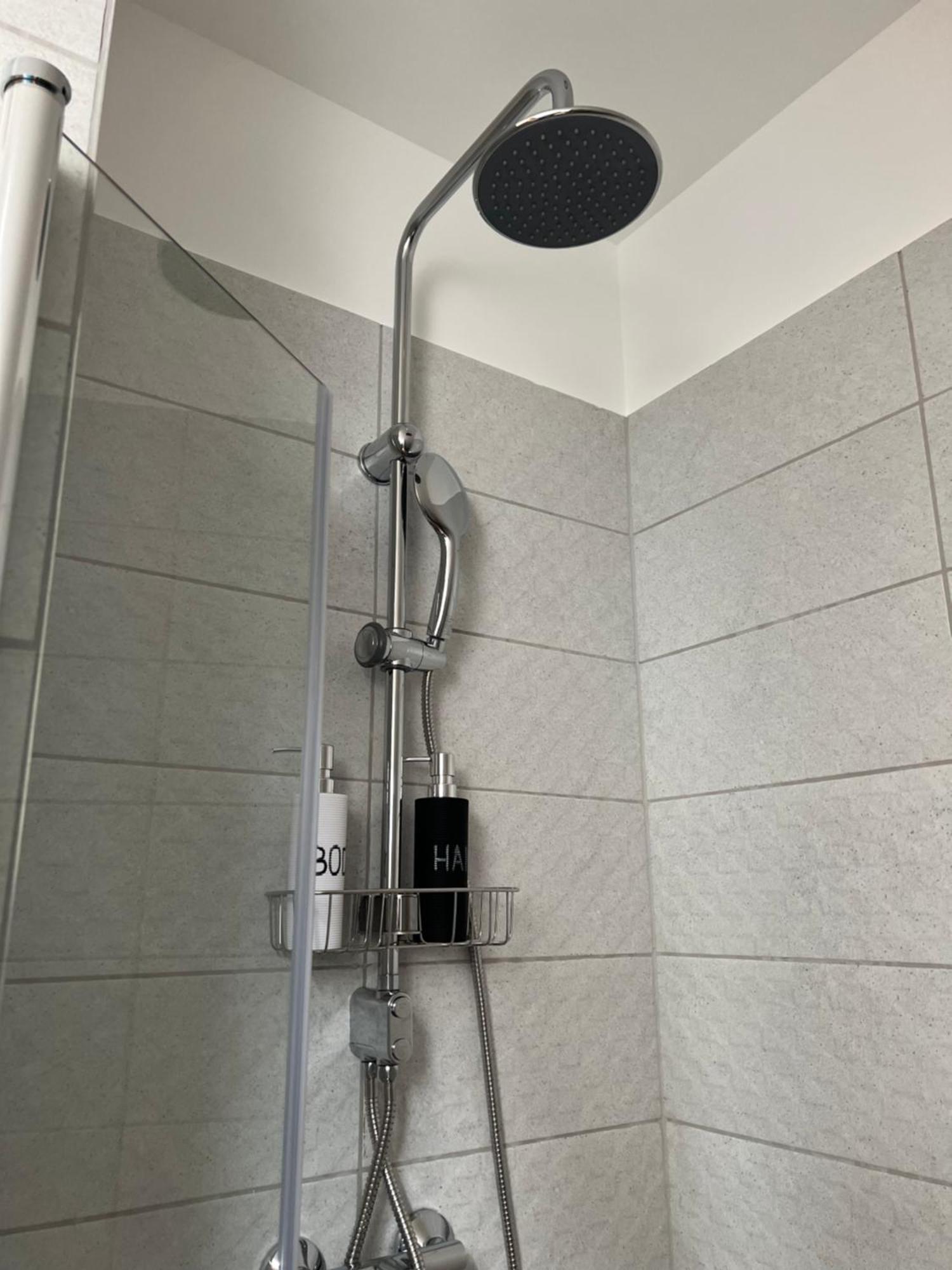 Monbuhim Comfort Veszprem Bagian luar foto