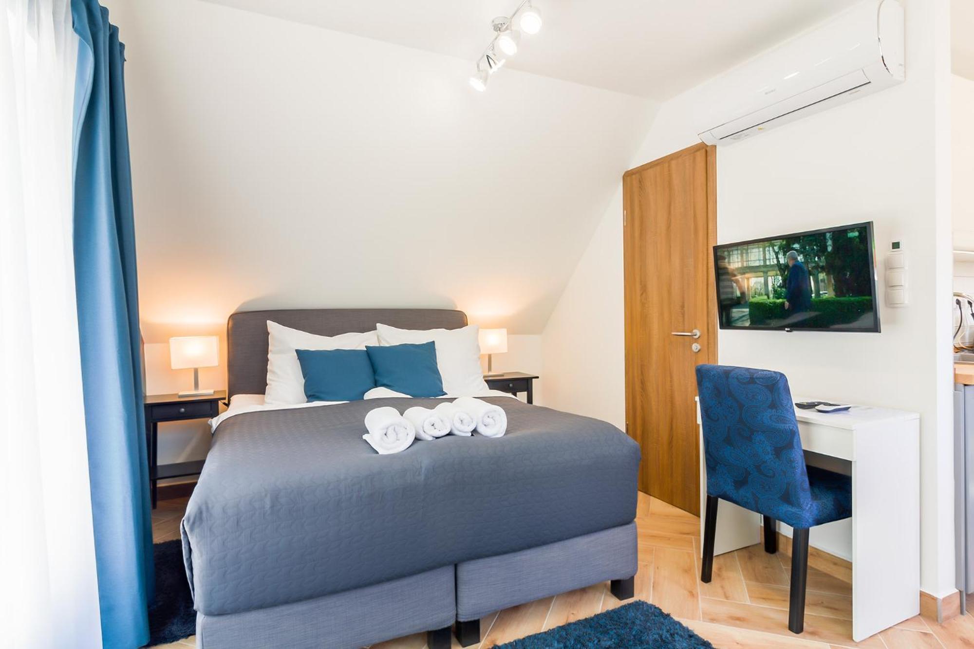 Monbuhim Comfort Veszprem Bagian luar foto