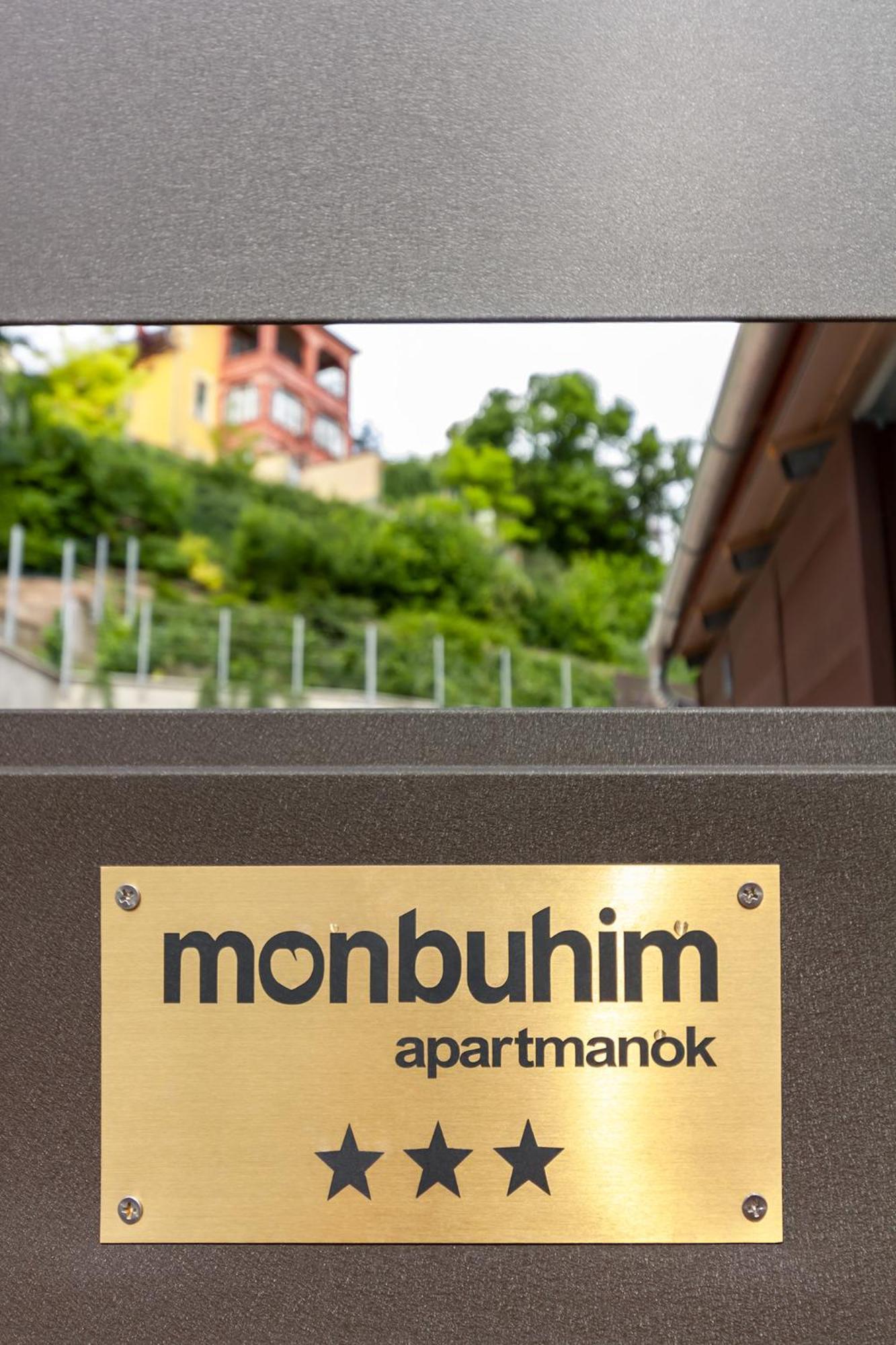 Monbuhim Comfort Veszprem Bagian luar foto